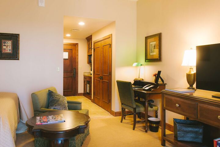 Room 42 of 60
