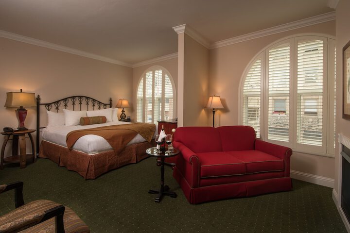 Room 33 of 49