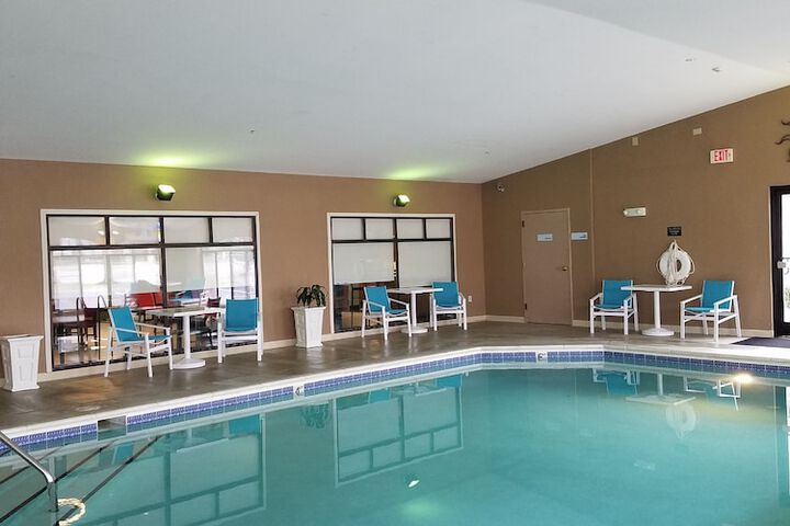 Holiday Inn Express Hotel and Suites Kingsport by IHG