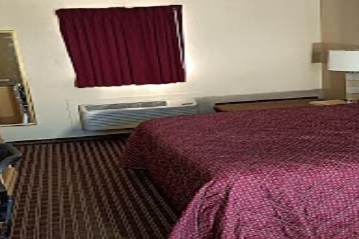 Room 21 of 27