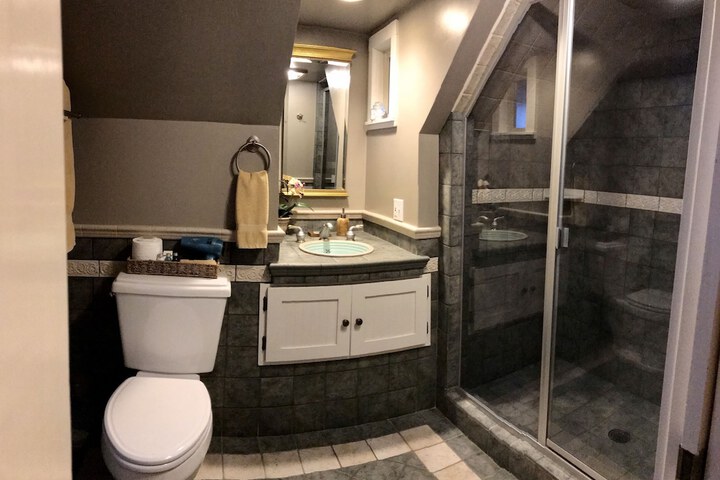Room 47 of 79