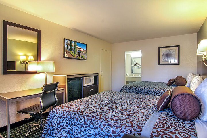 Room 19 of 48