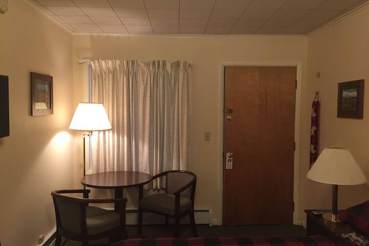 Room 25 of 40