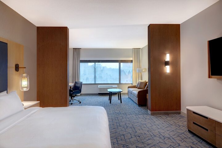 Room 18 of 40