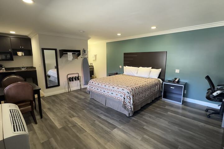 Garden Inn & Suites