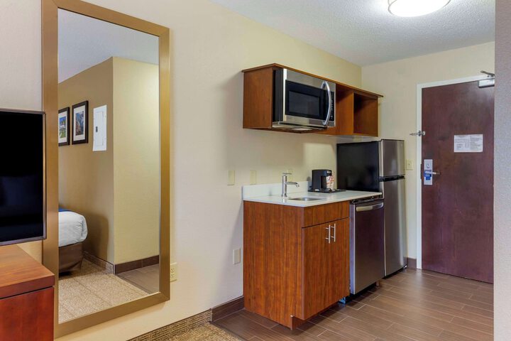 Room 14 of 37