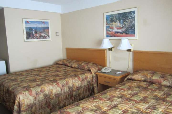 Room 10 of 27