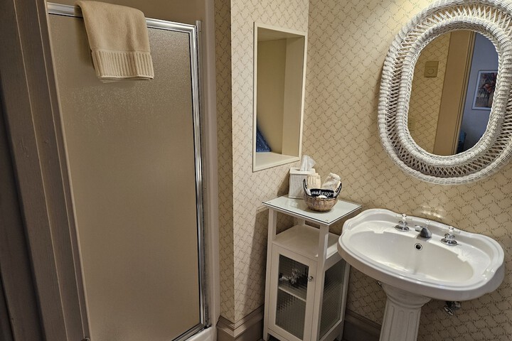 Room 49 of 95