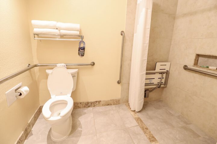 Room 10 of 45
