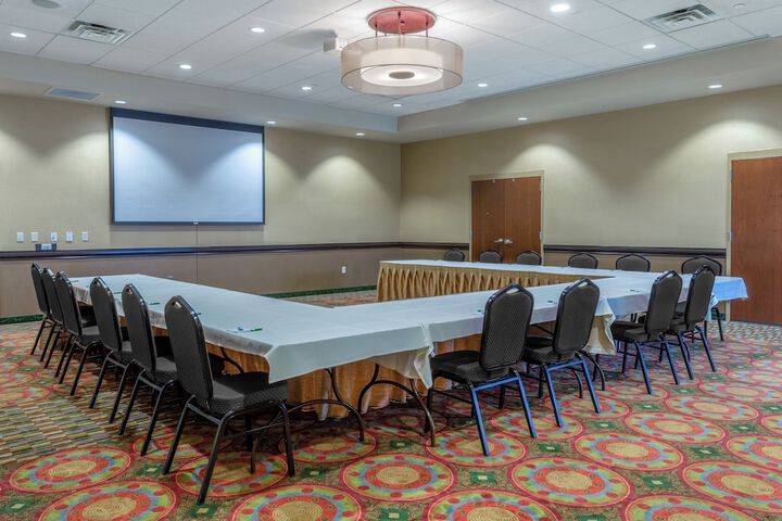 Holiday Inn Eau Claire South I-94 by IHG