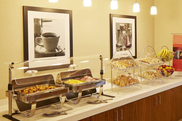 Breakfast/Coffee Service 23 of 27