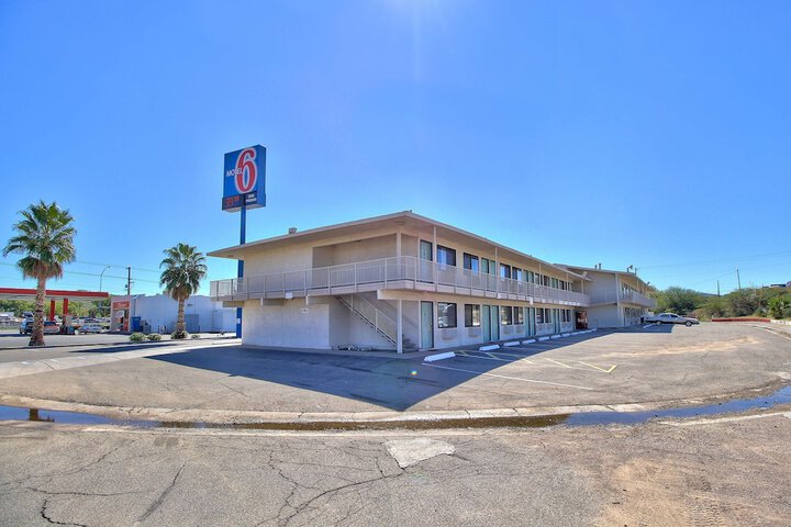 Motel 6 Nogales AZ - Mariposa Road