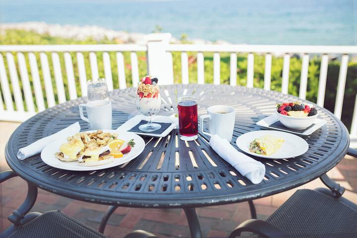 Breakfast/Coffee Service 155 of 211