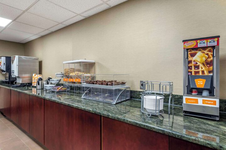 Breakfast/Coffee Service 30 of 33