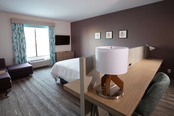 Room 13 of 31