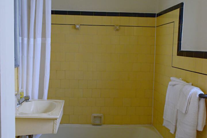 Room 49 of 66