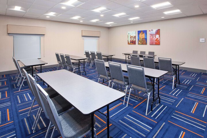 Hampton Inn Clinton IA