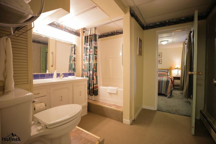 Room 96 of 110