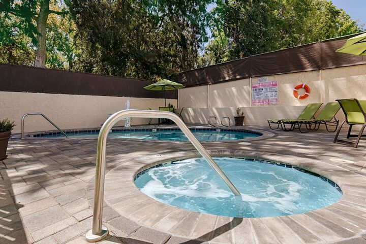 Pool 3 of 21