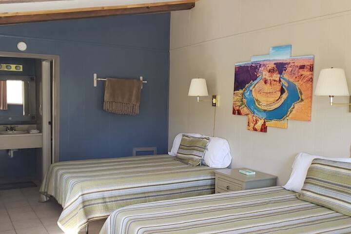 Room 35 of 59