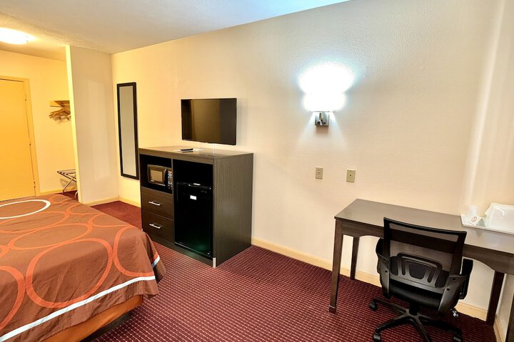 Room 16 of 21