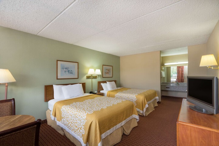 Room 5 of 14