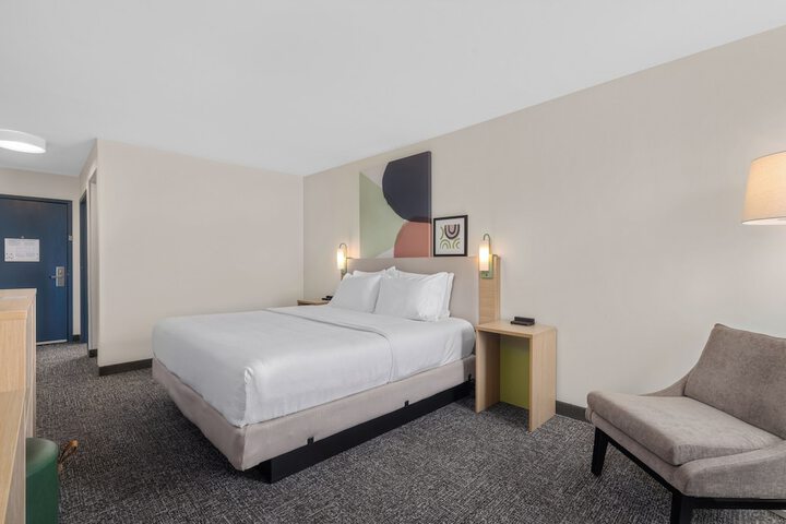 Room 15 of 31
