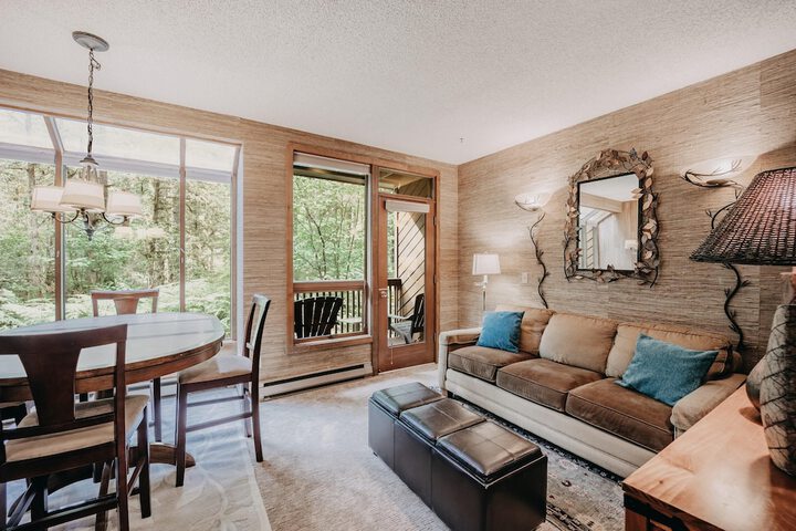 84SW - Sauna - Soaker Tub - Fireplace - Sleeps 6
