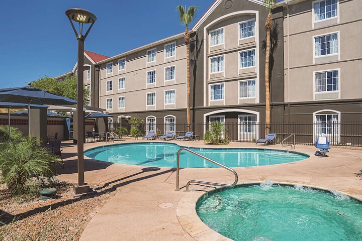 Pool 6 of 44
