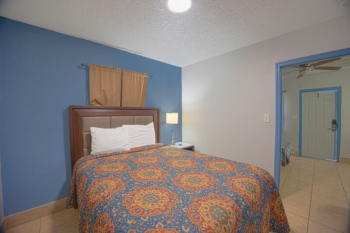 Room 45 of 65