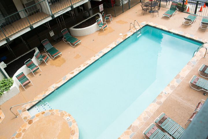 Pool 12 of 165