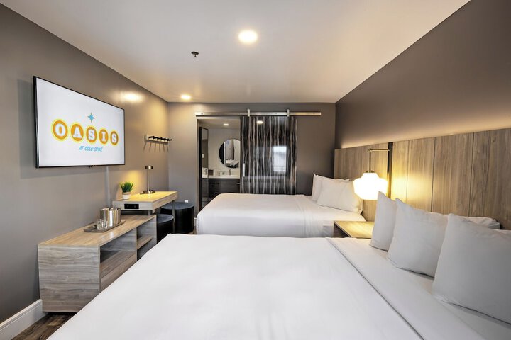 Room 9 of 34