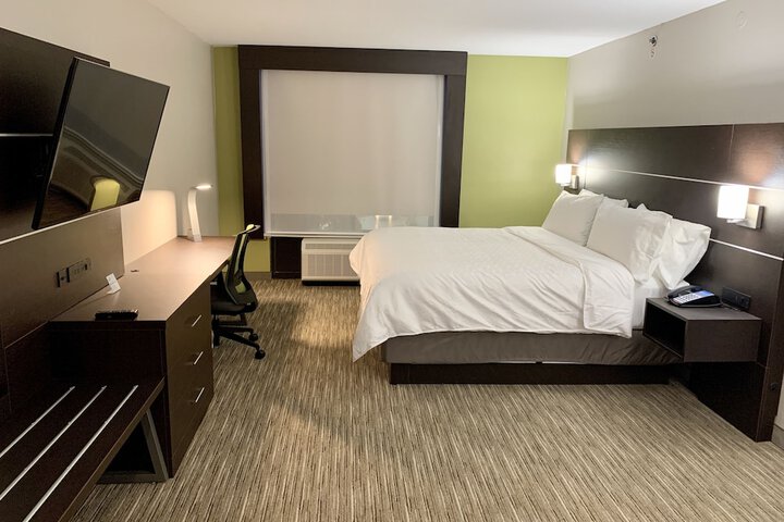 Holiday Inn Express & Suites Longview North by IHG