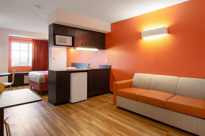 Room 12 of 30