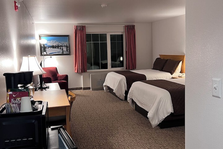 Room 43 of 62
