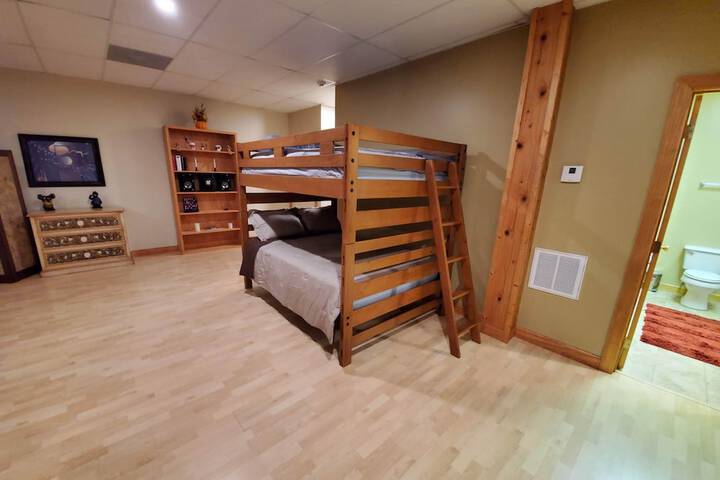 Room 16 of 25