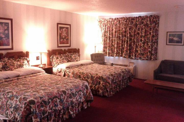Room 8 of 19