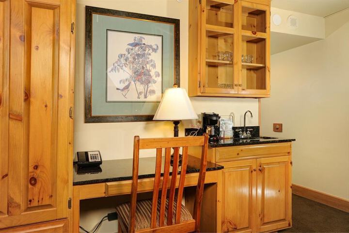 Keystone Lodge & Spa a Vail Resorts Property