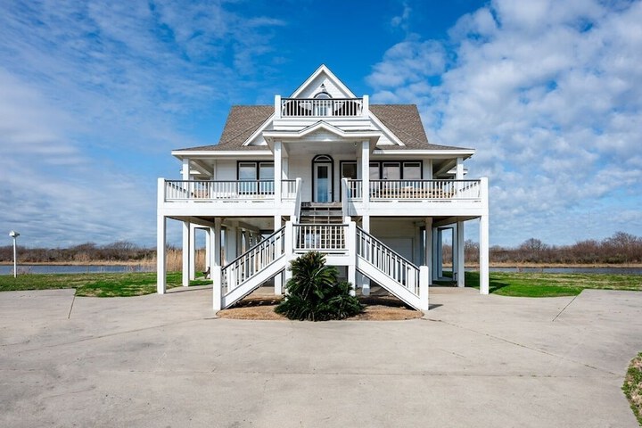 #beach Please 3 Bedroom Home by RedAwning