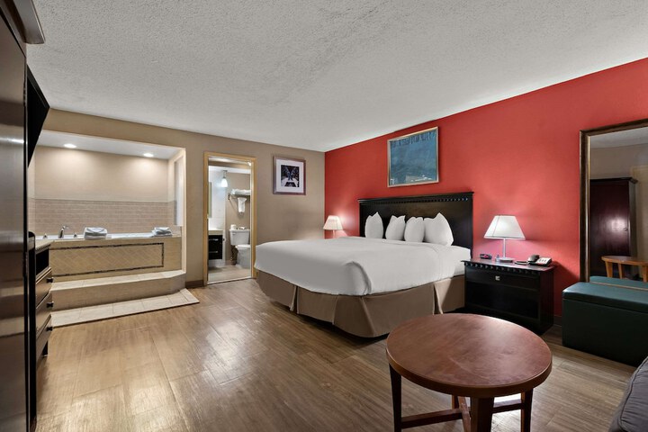 Room 15 of 39
