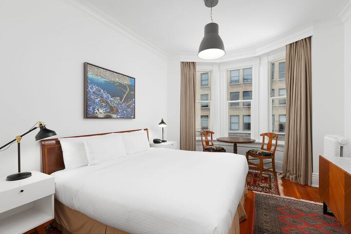 Room 44 of 119