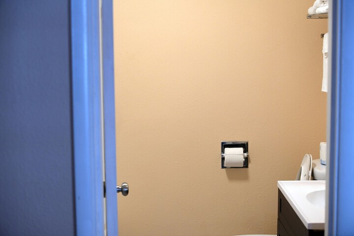 Room 73 of 107