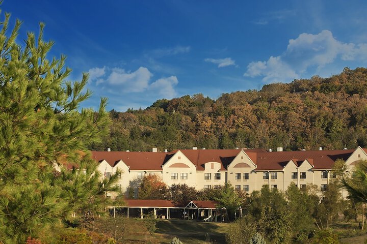 Branson Hillside Hotel