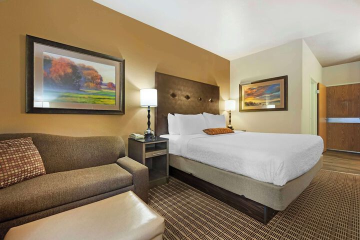 Room 21 of 76