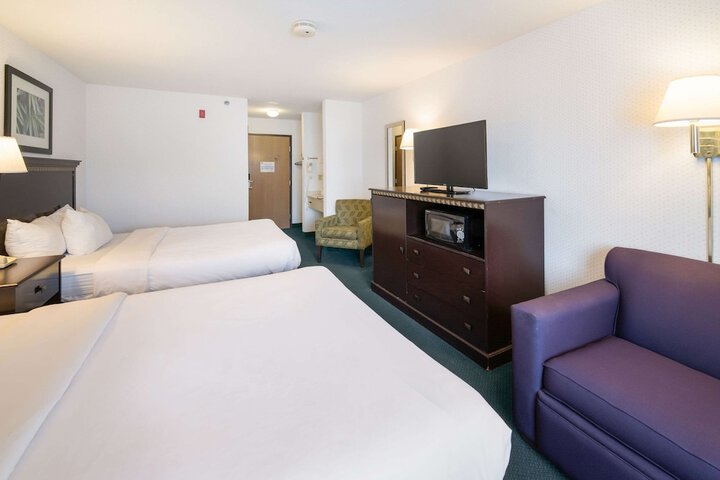 Room 12 of 42