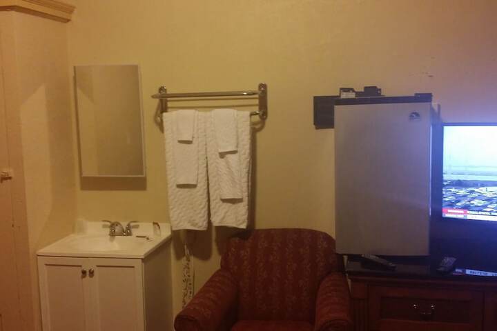 Room 30 of 38