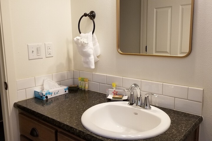 Room 187 of 235