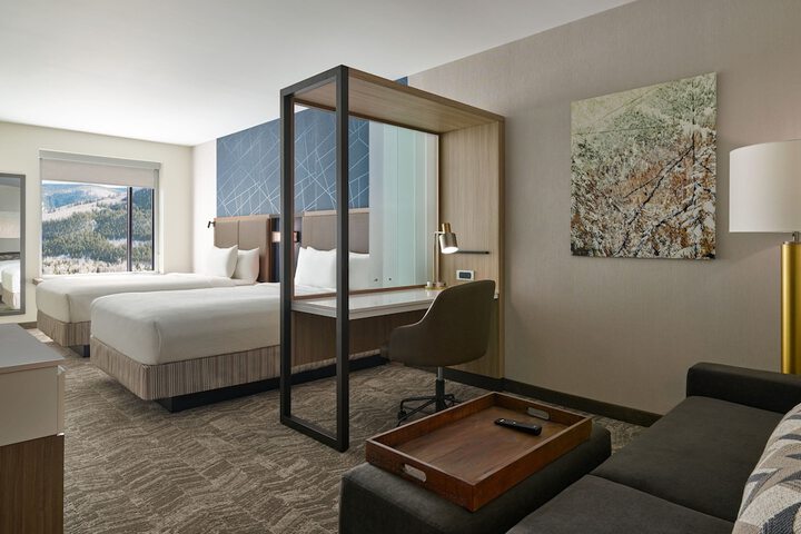 Room 9 of 30