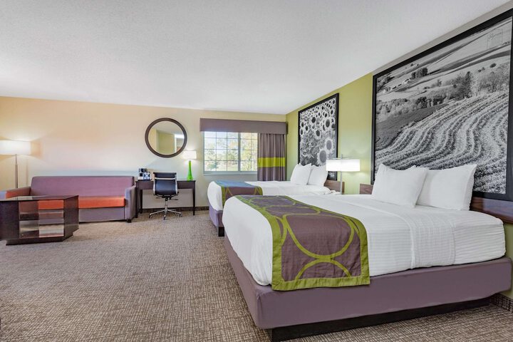 Room 7 of 26