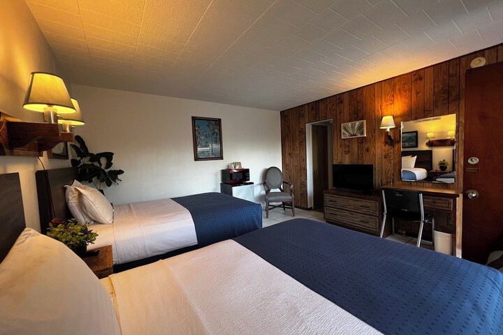 Room 16 of 16